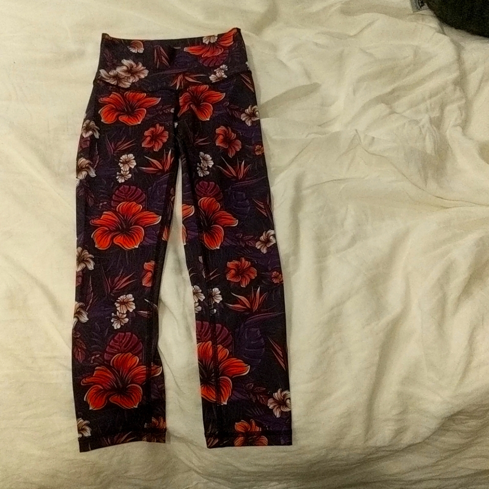 3/4 length almost new leggings